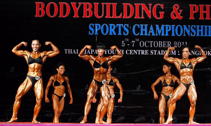 Hier treten die heftigsten Muskelprotze der Welt gegeneinander an: Zur Bodybuilder-Weltmeisterschaft in Bangkok ist die Fitnessstudio-Elite in Thailand versammelt. Hier gibts alle Bilder zum Durchklicken!