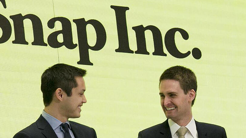 Die Unternehmensgründer Evan Spiegel (r) und Bobby Murphy.