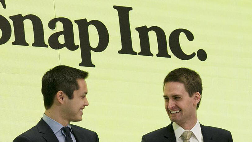 Die Unternehmensgründer Evan Spiegel (r) und Bobby Murphy. Die Unternehmensgründer Evan Spiegel (r) und Bobby Murphy.
