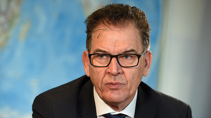 GERD MÜLLER (CSU/62): Die Arbeit des bisherigen Entwicklungsministers Gerd Müller wird nicht nur CSU-intern sehr geschätzt. Insofern kann er auf eine Verlängerung hoffen.