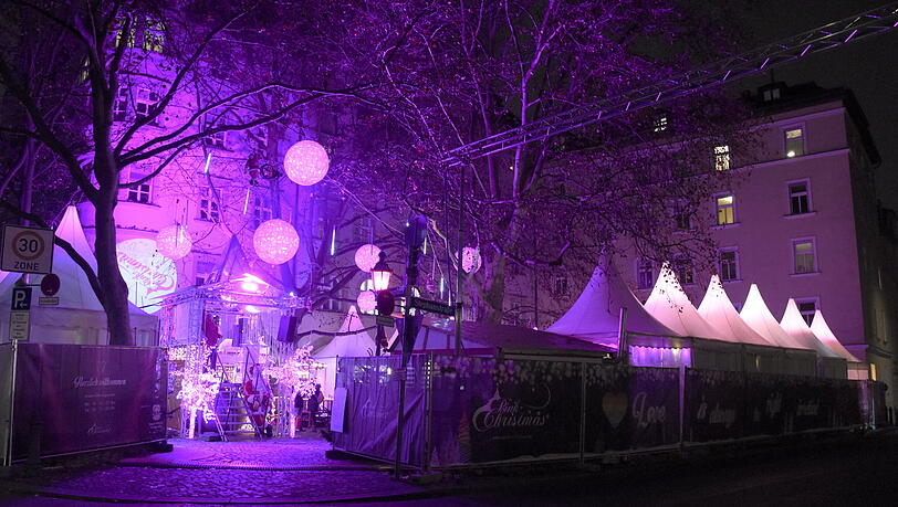Pink Christmas 2019: Impressionen vom queeren Weihnachtsmarkt am Stephansplatz.