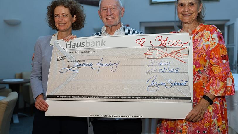 Dörthe Fries, Sepp Schauer und Corinna Binzer freuten sich über 31.000 Euro Spendensumme. Dörthe Fries, Sepp Schauer und Corinna Binzer freuten sich über 31.000 Euro Spendensumme.