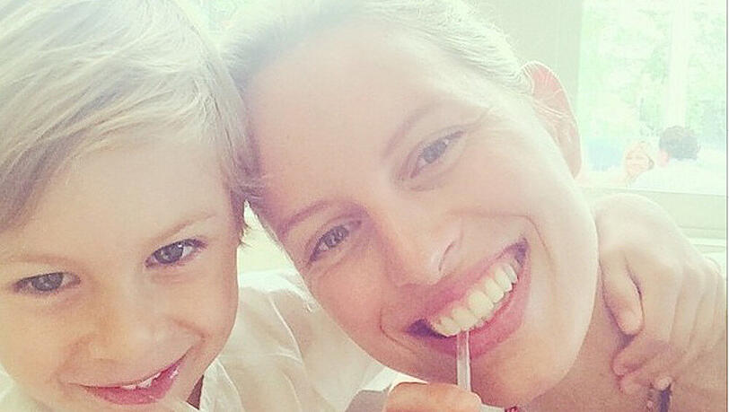 Karolina Kurkova genießt die Zeit mit ihrem Sohn Karolina Kurkova genießt die Zeit mit ihrem Sohn