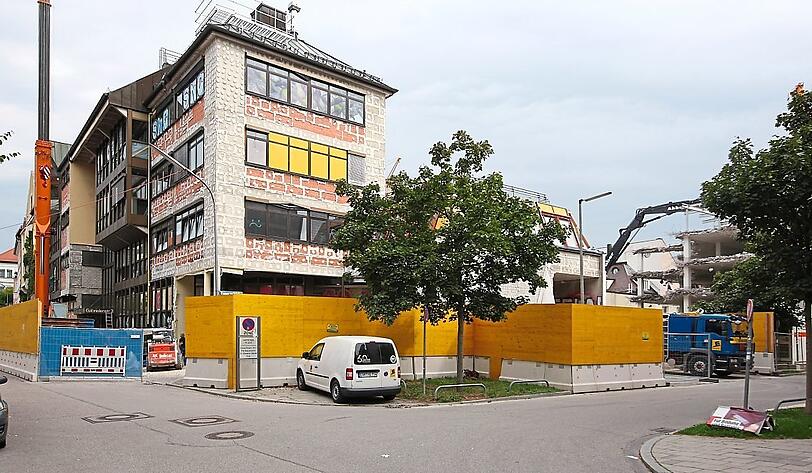 Erst Haus der Spengler-Innung, dann Zwischennutzung, jetzt Abriss.