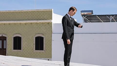 "Lost in Fuseta - Ein Krimi aus Portugal: Wei&szlig;e Fracht": Europol-Kommissar Leander Lost (Jan Krauter) m&ouml;chte in Fuseta bleiben.