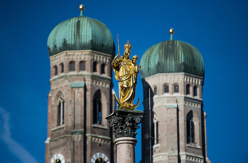 Die Kosten für die Sanierung des Frauenkirchen-Dachstuhls betragen rund 800.000 Euro.