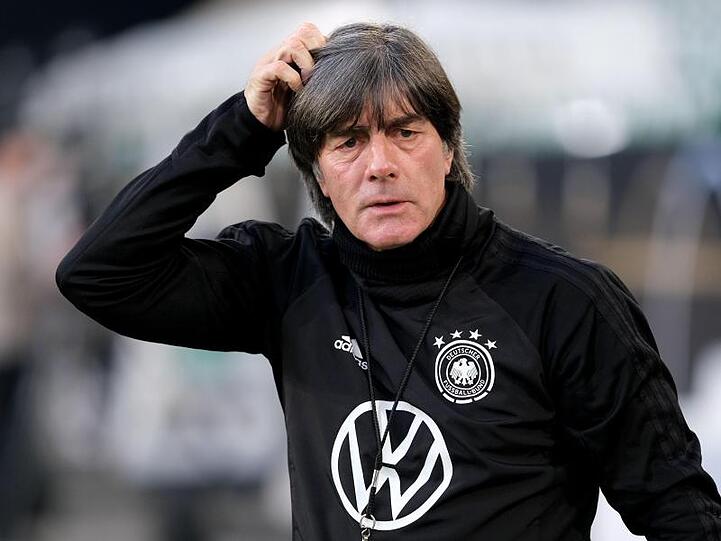 Hat mit dem DFB-Team die Hürde Holland zu meistern: Bundestrainer Joachim Löw.