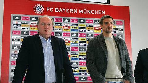 Die Abschieds-Pressekonferenz: Sebsatian Deisler (r.), mit Uli Hoeneß, verkündet am 16. Januar 2007 sein Karriere-Ende.