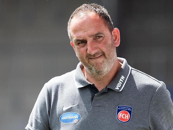 Heidenheims Trainer Frank Schmidt will die Aufstiegschance ergreifen.