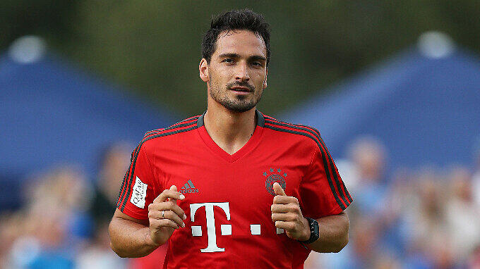 Mats Hummels OHNE NOTE:

Kam in der Nachspielzeit für Müller. Um Zeit zu schinden. Das sagt viel. Und dennoch fiel das 3:3. (Archivbild)