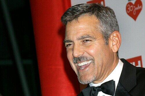 Sexsymbol mit Schnauzer: George Clooney in Berlin