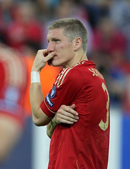 Chelsea-Keeper Cech hat den entscheidenden Elfmeter von Bastian Schweinsteiger gehalten. Der Schock sitzt tief.