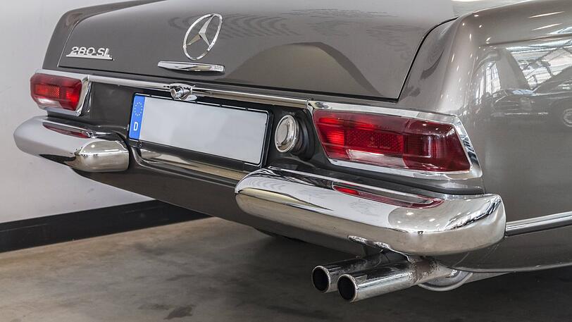 Ein Oldtimer hat in München einen Feuerwehreinsatz ausgelöst. (Symbolbild)