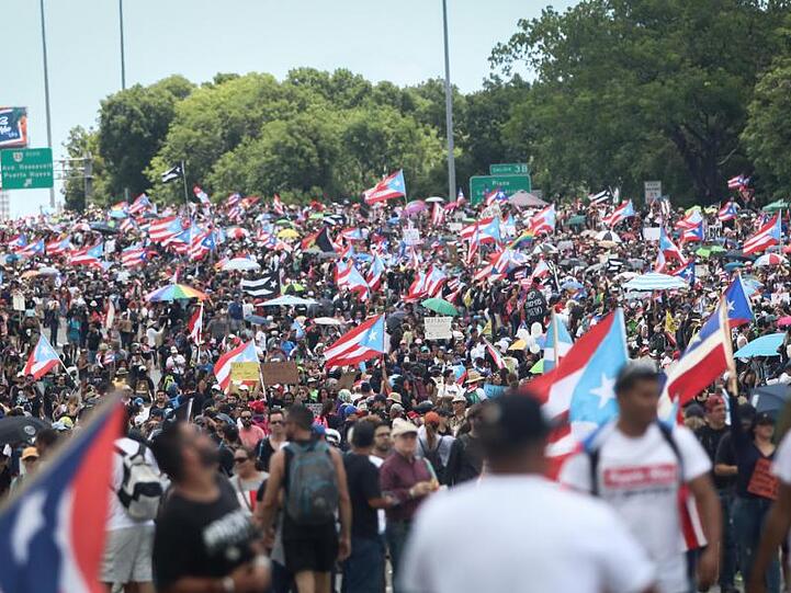 Beobachter sprechen von der wohl größten Demonstration in der Geschichte Puerto Ricos.