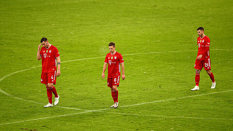 In der Abwehr um Niklas Süle (l.) und Lucas Hernández (r.) sind die Bayern derzeit recht gut aufgestellt, in der Offensive sieht die Lage wegen der vielen Verletzten aktuell anders aus. Joshua Kimmich (m.) dürfte bald seinen Mittelfeld-Partner Leon Goretzka zurückbekommen.