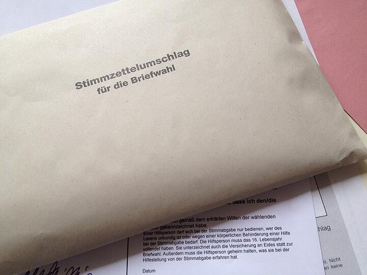 So dick ist der Umschlag bei der Briefwahl.
