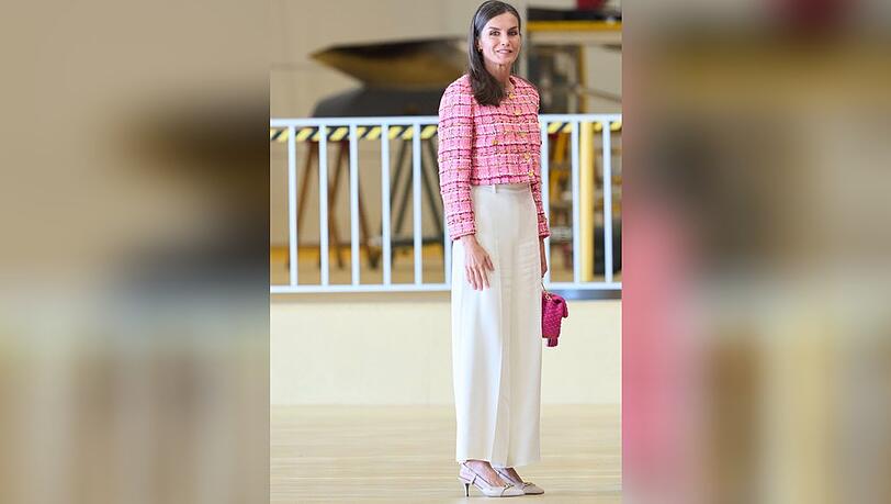 Letizia von Spanien bei einer milit&auml;rischen Abschlusszeremonie.