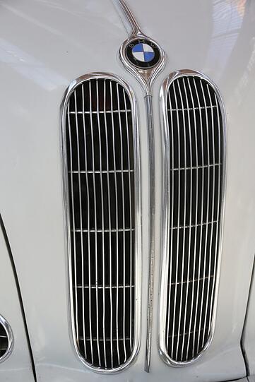Schnauze eines BMW 502 von 1963.