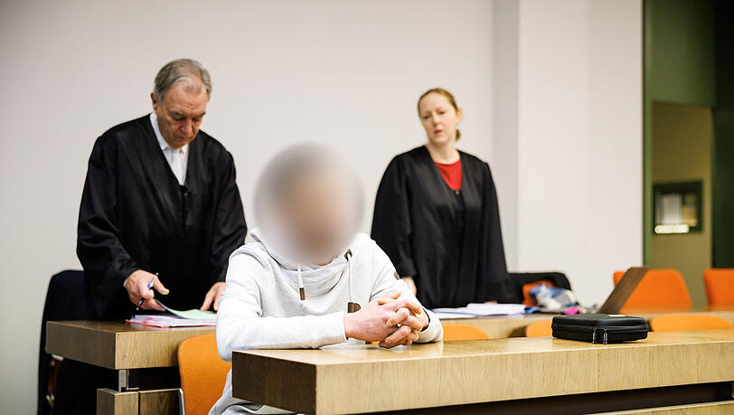 Nach dem Tod eines Säuglings infolge heftigen Schüttelns ist der Vater in München wegen Totschlags zu einer Freiheitsstrafe von neun Jahren und sechs Monaten verurteilt worden.