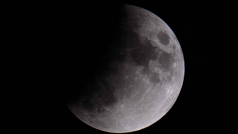 Die partielle Mondfinsternis in München.