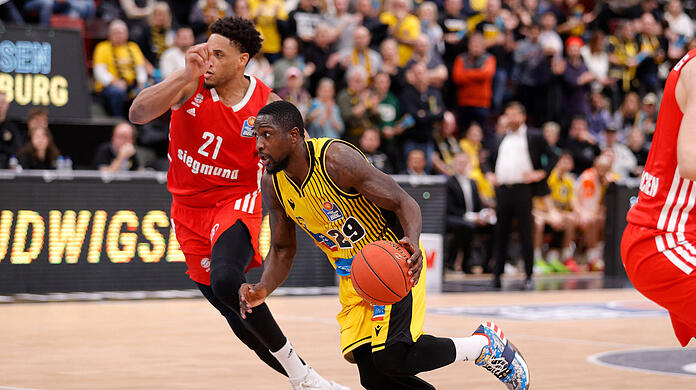 Bei den MHP Riesen Ludwigsburg kassieren die Basektballer des FC Bayern die nächste Pleite.