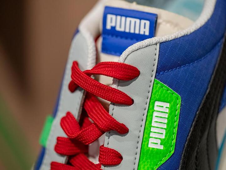 Um die Zeit niedrigerer Einnahmen überbrücken zu können, hat sich Puma eine zusätzliche Kreditlinie über 900 Millionen Euro gesichert.