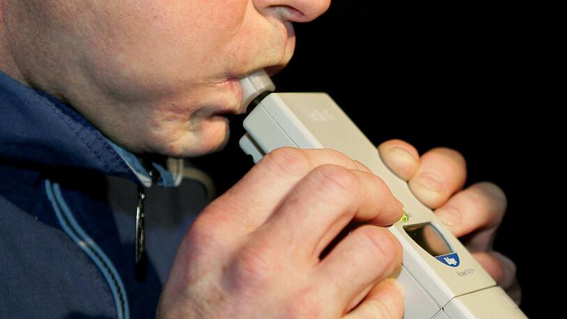 Das Atemalkoholmessgerät zeigte 0,84 Promille an.