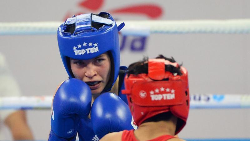 Gabriele Wahner (blau) besiegt bei der WM in der 57kg-Kategorie die Inderin Sonia. Gabriele Wahner (blau) besiegt bei der WM in der 57kg-Kategorie die Inderin Sonia.