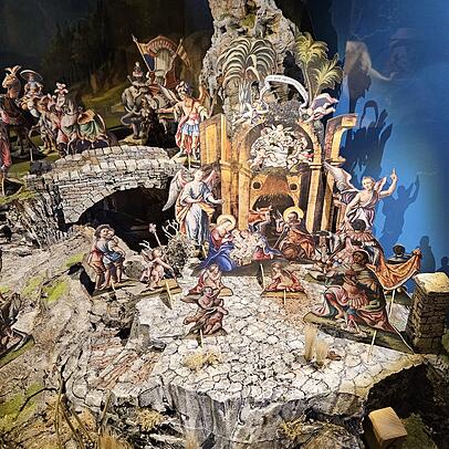 Ein besonderes Stück: eine Papierkrippe aus Hall in Tirol.