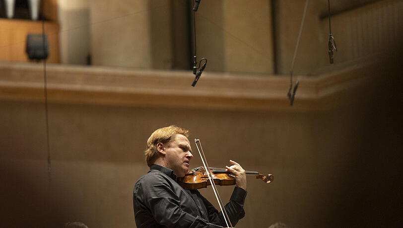 Der Geiger Radoslaw Szulc.