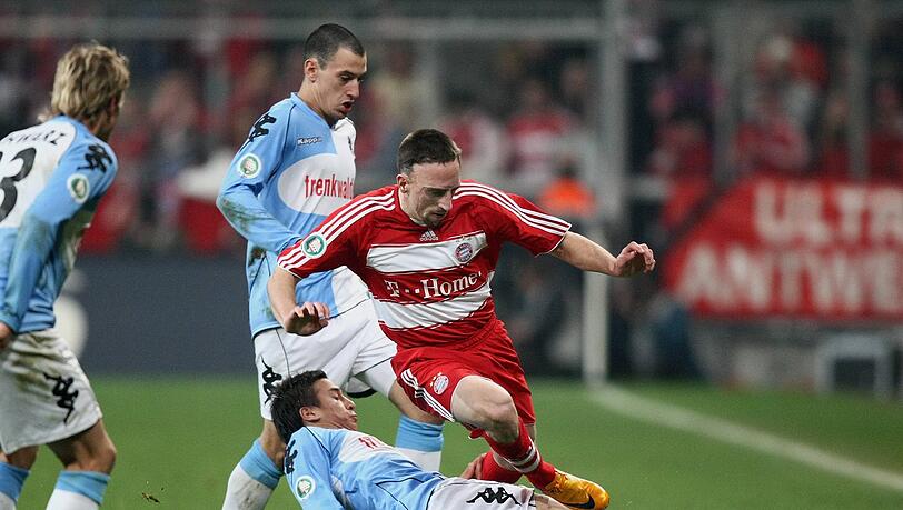 Die Löwen lieferten sich im Februar 2008 ein packendes Duell mit dem FC Bayern um Franck Ribéry. Die Löwen lieferten sich im Februar 2008 ein packendes Duell mit dem FC Bayern um Franck Ribéry.