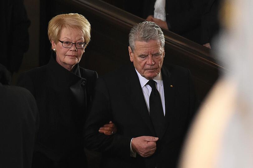 Bundespräsident Joachim Gauck mit Schmidt-Tochter Susanne.