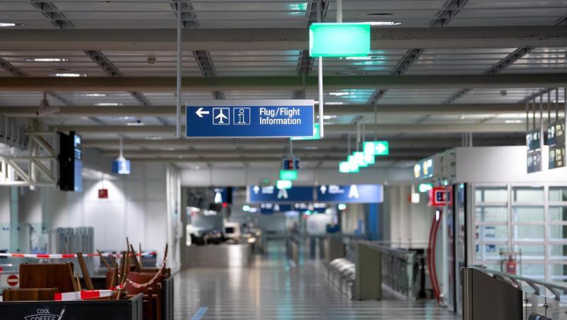 Fast menschenleer zeigt sich das Terminal 1 am Flughafen München.