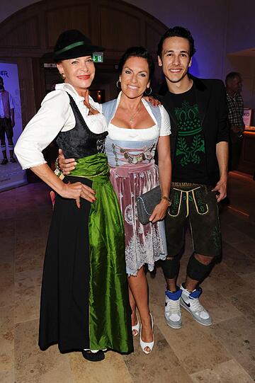 Barbara Engel (l), Christine Neubauer und Marvin Herzsprung.