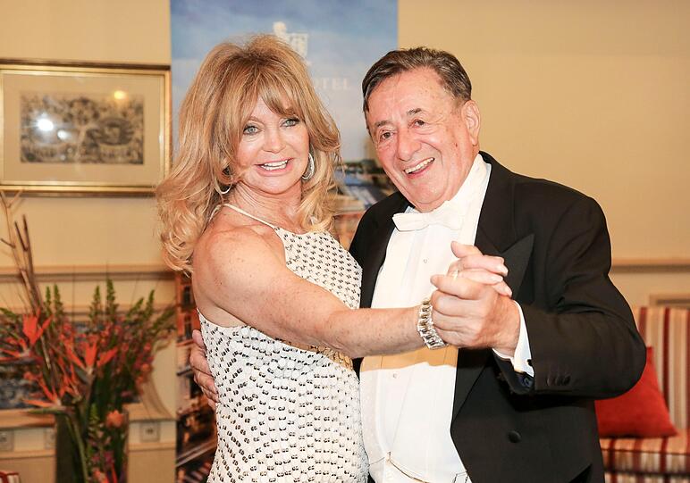 2017 führte Richard Lugner die Hollywood-Schauspielerin Goldie Hawn auf das Tanzparkett.