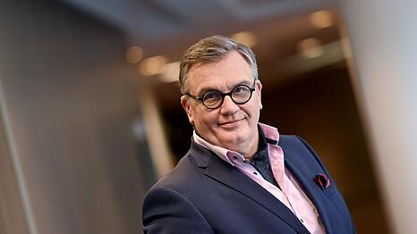 Der Komiker und Autor Hape Kerkeling engagiert sich f&uuml;r Demokratie. (Archivbild)