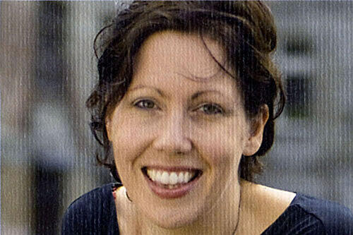 Kommt aus Schottland nach Nürnberg und reist dann über Berlin nach New York: Autorin Christiane Neudecker ist auf Tour.