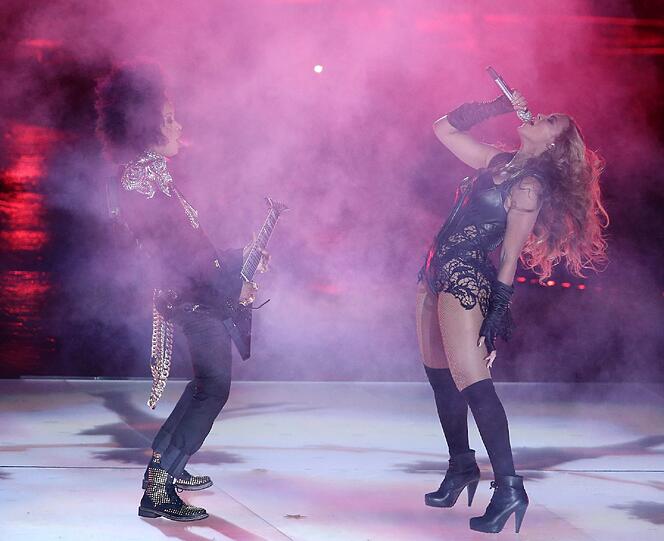 Super sexy im Superdome: Die Baltimore Ravens begeistern ihre Fans - und Sängerin Beyoncé Knowles legt in der Pause einen 13-minütigen Auftritt hin.
