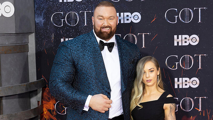 Hafthor Björnsson und seine Frau Kelsey Henson
