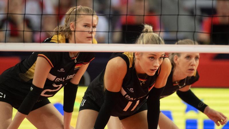 Nach einer starken Vorrunden war für die deutschen Volleyballerinnen im Viertelfinale gegen Polen Schluss. Nach einer starken Vorrunden war für die deutschen Volleyballerinnen im Viertelfinale gegen Polen Schluss.