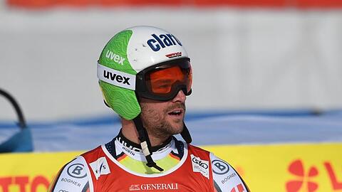 Dominik Schwaiger aus Deutschland steht nach dem Trainingslauf im Ziel.