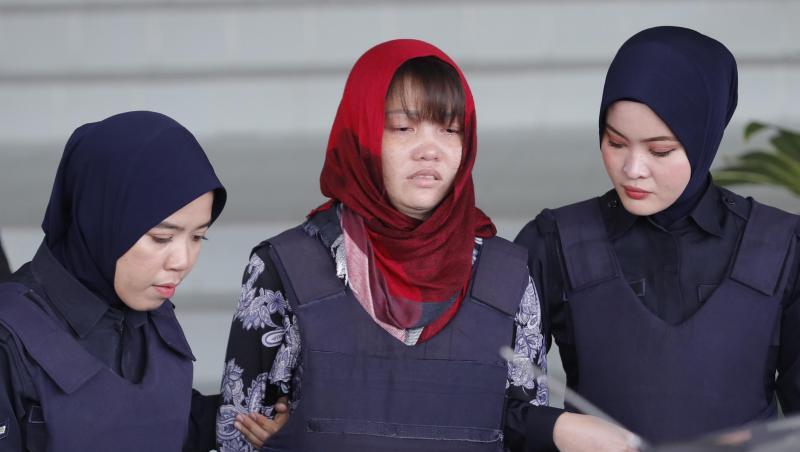 Der Vietnamesin Doan Thi Huong (M) droht wegen mutmaßlichen Mordes an Kim Jong Nam die Todesstrafe. Der Vietnamesin Doan Thi Huong (M) droht wegen mutmaßlichen Mordes an Kim Jong Nam die Todesstrafe.