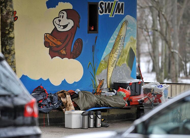 Wer in München auf der Straße lebt und einen Arzt braucht, kann sich in der Obdachlosen-Arztpraxis an der Pilgersheimer Straße kostenlos behandeln lassen.