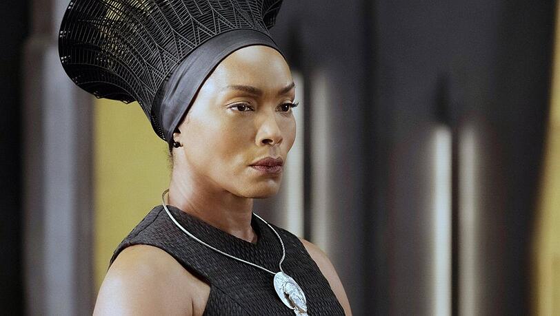 Angela Bassett als Ramonda in "Black Panther".