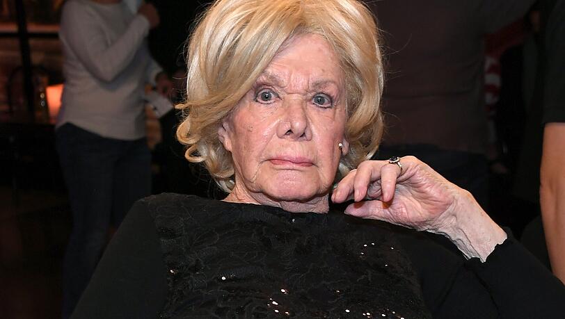 Ingrid van Bergen wurde Dschungelkönigin der vierten Staffel. Sie starb 2025. Ingrid van Bergen wurde Dschungelkönigin der vierten Staffel. Sie starb 2025.