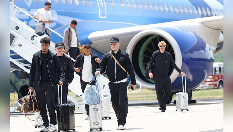 Das DFB-Team kommt in Winston-Salem an. Das DFB-Team kommt in Winston-Salem an.