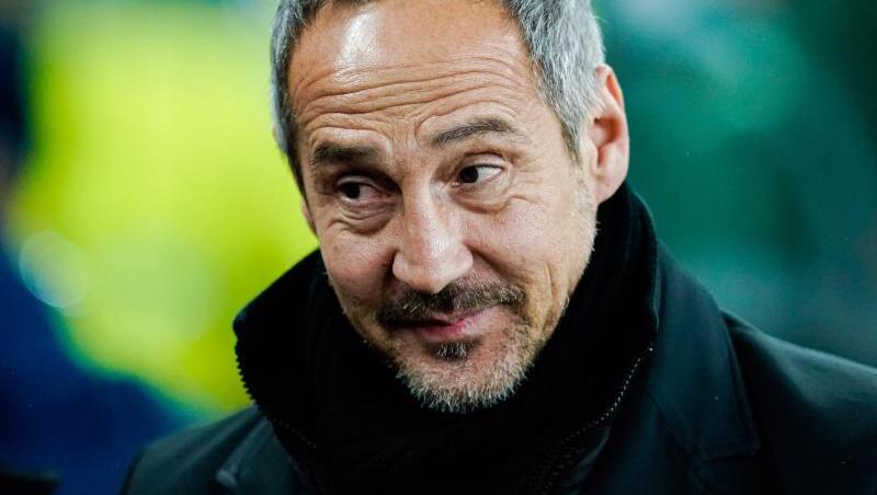 Frankfurts Trainer Adi Hütter siegte mit seinem Team beim FC Arsenal. Frankfurts Trainer Adi Hütter siegte mit seinem Team beim FC Arsenal.
