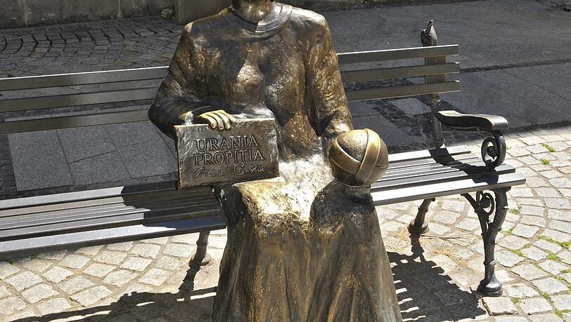 Ein Monument für Maria Cunitz in Polen.