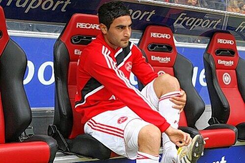 Hat genug von seiner  Aluminium-Allergie und will ein Tor zum Club-Sieg bei Aufsteiger St. Pauli beisteuern: Bayern-Leihgabe Mehmet Ekici.
