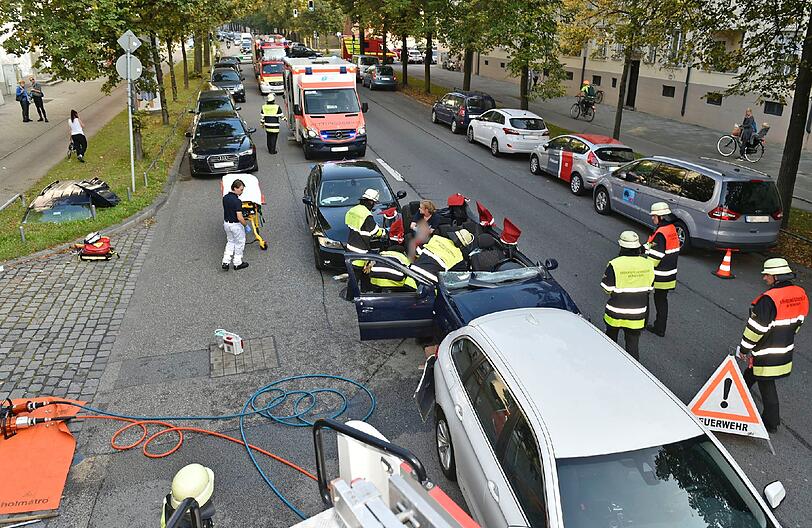 Bei dem Unfall auf der Prinzregentenstraße wurde vier Personen verletzt.